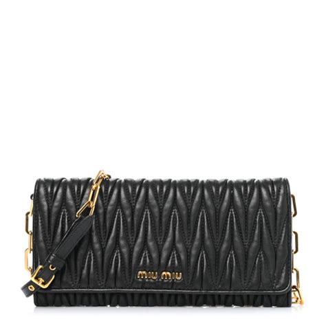 Miu Miu Nappa Matelasse Wallet On Chain Black 